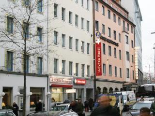 Hotel Helvetia Center 3*